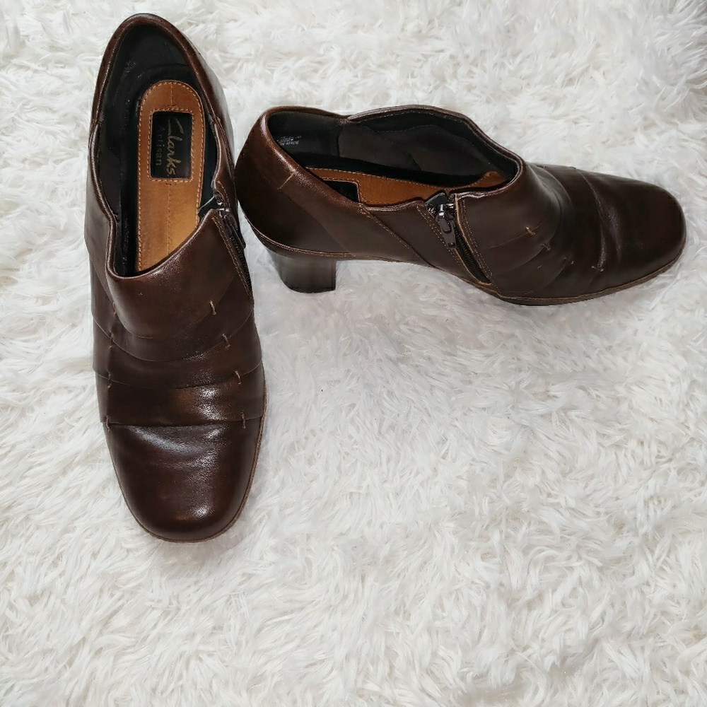 Women's Clark's Artisan Heeled (Brown) Ankle Boot